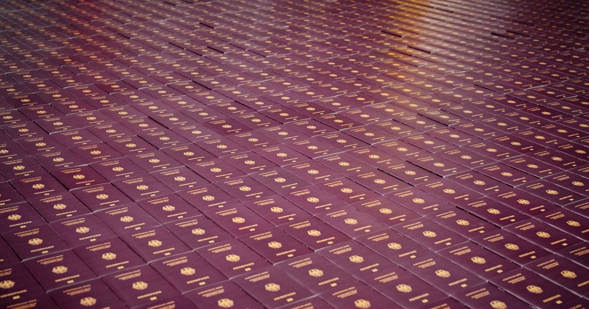 Alfredo Jaar, A Logo for America, 1987 Galerie Thomas Schulte